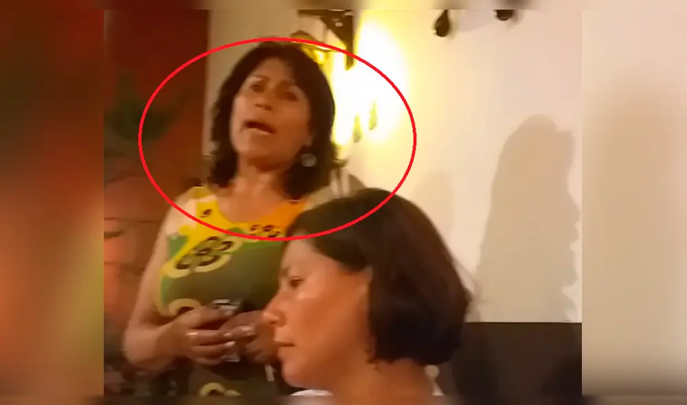 Acto de homofobia fue registrado por una de las asistentes al local. Acto de homofobia fue registrado por una de las asistentes al local.