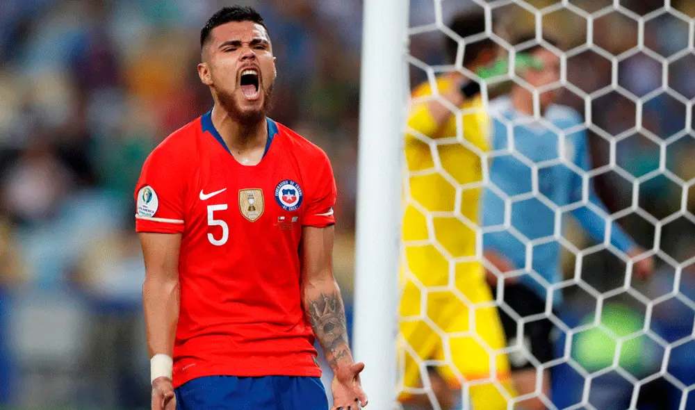 En Chile recuerdan el "pacto de Lima" entre Perú y Colombia y esperan "venganza" en la Copa América 2019. | Foto: EFE