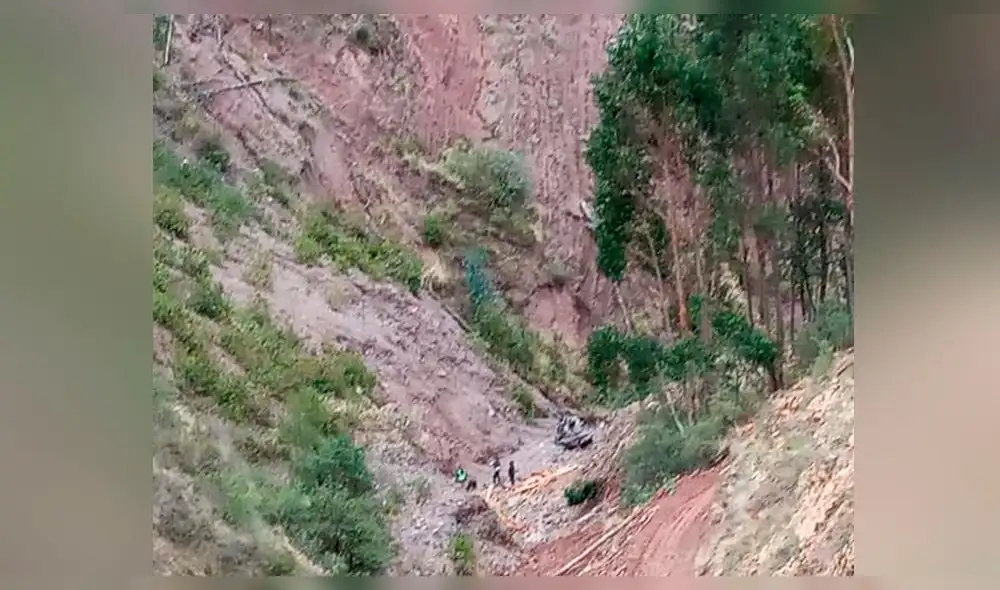 Trágico accidente de tránsito se registró en carretera de Cusco. Foto: PNP