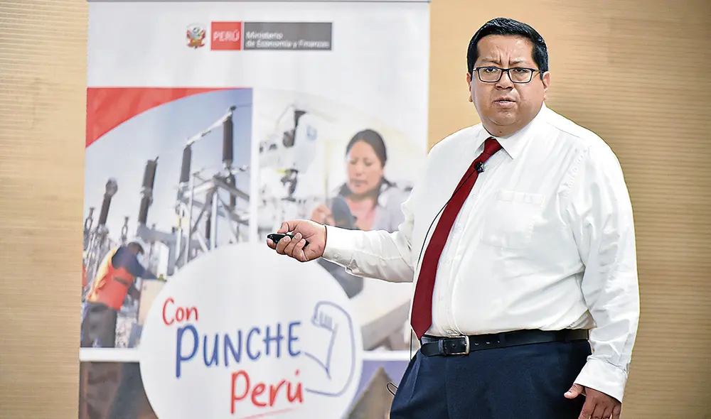 Mef. Ministro Alex Contreras presentó su plan económico para dinamizar el PBI nacional. Mef. Ministro Alex Contreras presentó su plan económico para dinamizar el PBI nacional.