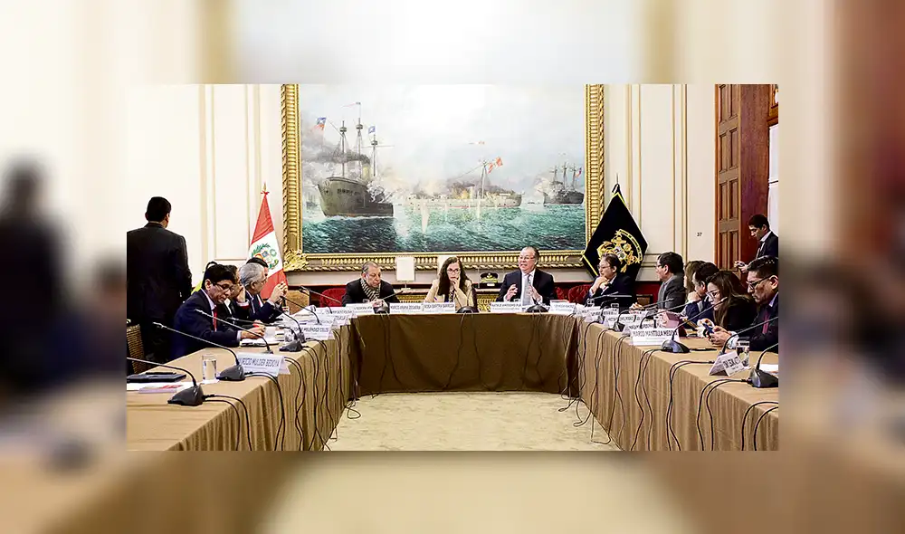 Con AP ya son seis las bancadas a favor de aprobar adelanto electoral en setiembre Con AP ya son seis las bancadas a favor de aprobar adelanto electoral en setiembre