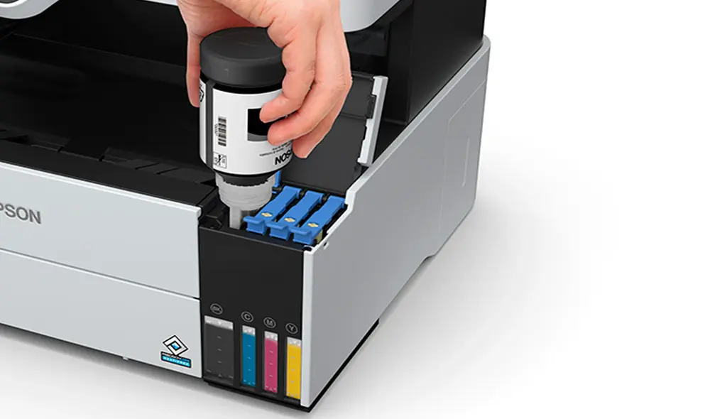 Las impresoras actuales tienen un sistema de suministro de tinta. Foto: Epson