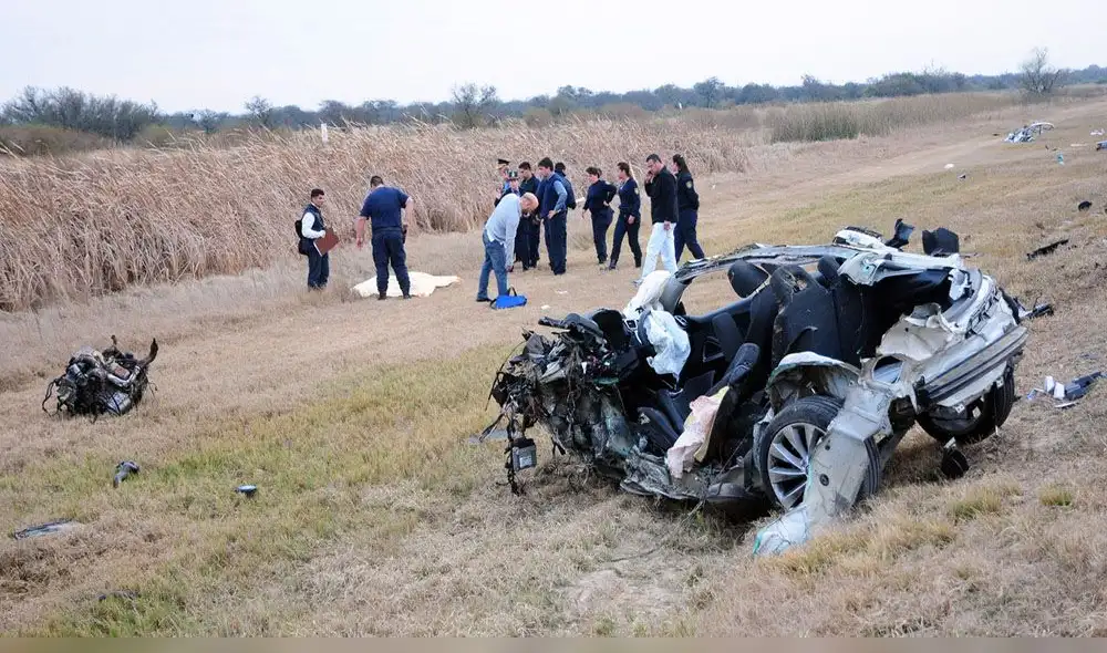Detienen a policía por robar pertenencias de futbolista fallecido en accidente de tránsito [VIDEO]