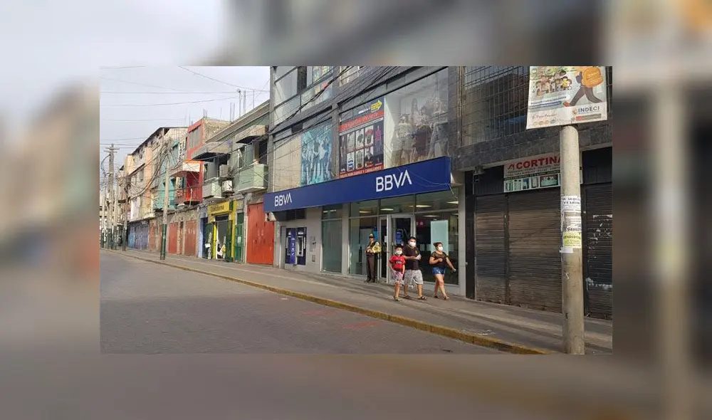 Solo locales que atiendan necesidades primarias permanecerán abiertos según decreto supremo. Solo locales que atiendan necesidades primarias permanecerán abiertos según decreto supremo.