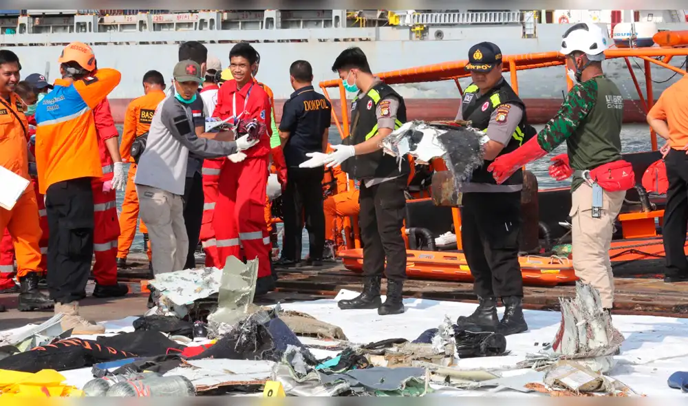 Avión de Lion Air en Indonesia se estrella con 189 personas [VIDEO]