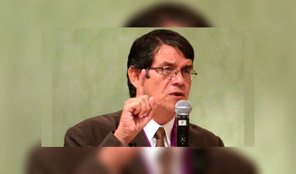 Ciro Maguiña, Vicedecano del Colegio Médico del Perú. Ciro Maguiña, Vicedecano del Colegio Médico del Perú.