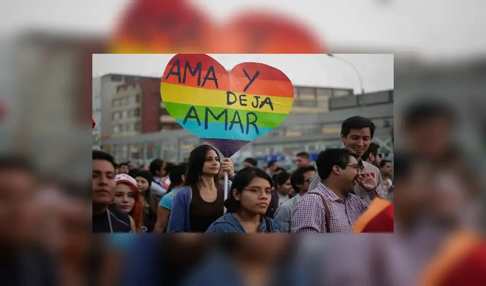 Comunidad LGBT organiza besatón contra la homofobia para esta sábado 