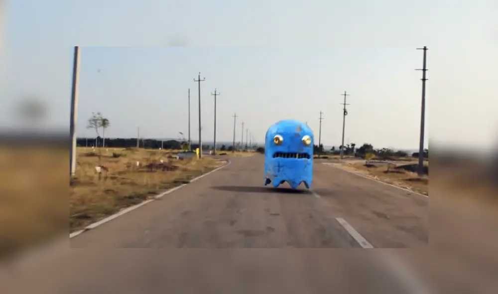 Escapar de los fantasmas, recoger fruta y un bar temático de los ochenta es lo que ofrece un laberinto de Pac-Man de tamaño real.