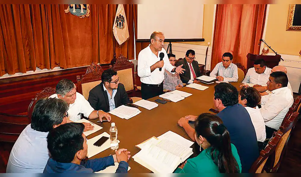 Tensa reunión. Sostuvieron autoridades y taxistas.