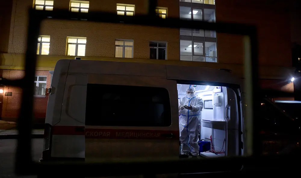 Solo 10 pacientes fueron analizados, pero dado el resultado, ahora se llevará a cabo un ensayo con 100 personas contagiadas con coronavirus SARS-CoV-2. Foto: AFP/referencial Solo 10 pacientes fueron analizados, pero dado el resultado, ahora se llevará a cabo un ensayo con 100 personas contagiadas con coronavirus SARS-CoV-2. Foto: AFP/referencial