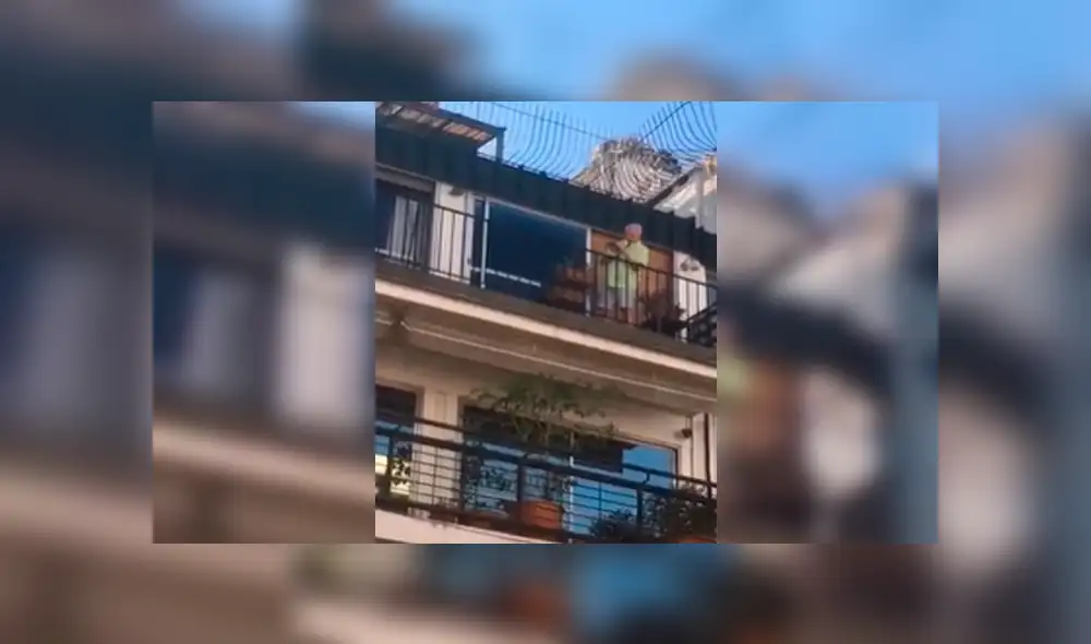 Adulto mayor denuncia a sus vecinos que incumplen el estado de emergencia. Foto: Radio Mitre Adulto mayor denuncia a sus vecinos que incumplen el estado de emergencia. Foto: Radio Mitre