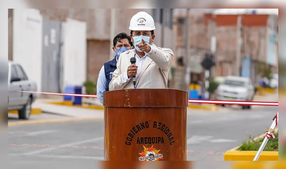 de todo. Elmer Cáceres aprovechó inauguración de vía para lanzar polémicas frases.