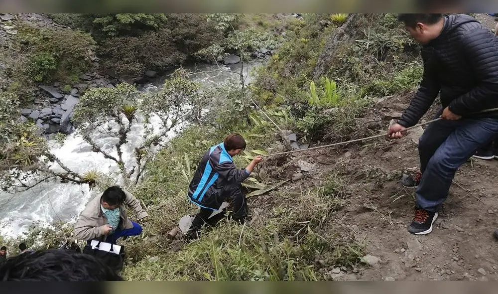 Puno: Miniván cae a río Inambari y deja 2 muertos y varios desaparecidos [VIDEO Y FOTOS]