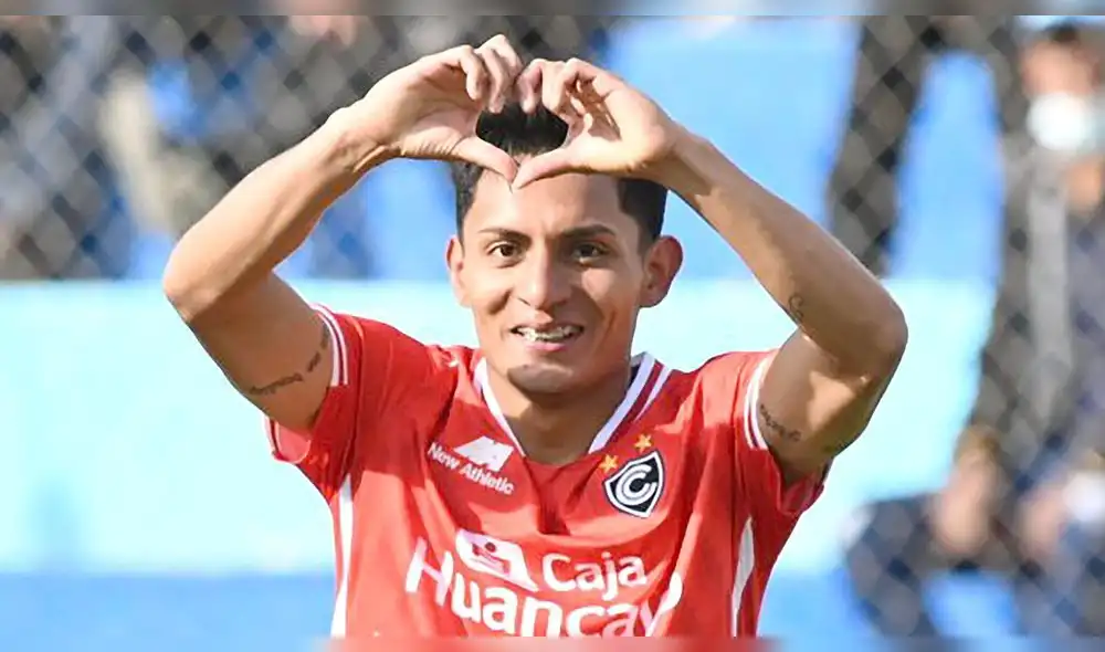 EFECTIVIDAD. Kevin Sandoval aprovechó bien un contragolpe en los minutos finales del primer tiempo.