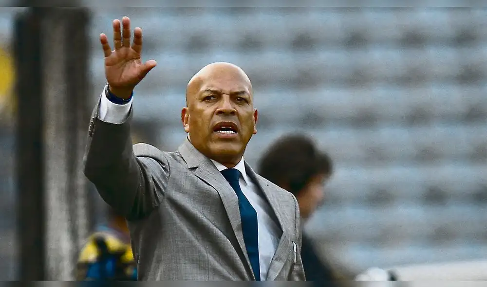 (24-04-16) LIMA.-PARTIDO DE FUTBOL POR EL TORNEO APERTURA ENTRE ALIANZA LIMA VS SPORT HUANCAYO. ROBERTO MOSQUERA (24-04-16) LIMA.-PARTIDO DE FUTBOL POR EL TORNEO APERTURA ENTRE ALIANZA LIMA VS SPORT HUANCAYO. ROBERTO MOSQUERA