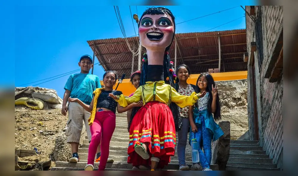 'Muñecona' en Comas. Créditos: Edgar Flores Mego