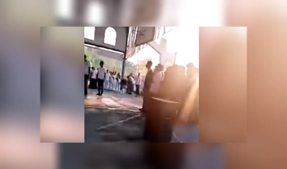 YouTube: Confunde juramento de la bandera con padre nuestro y es blanco de burlas [VIDEO]