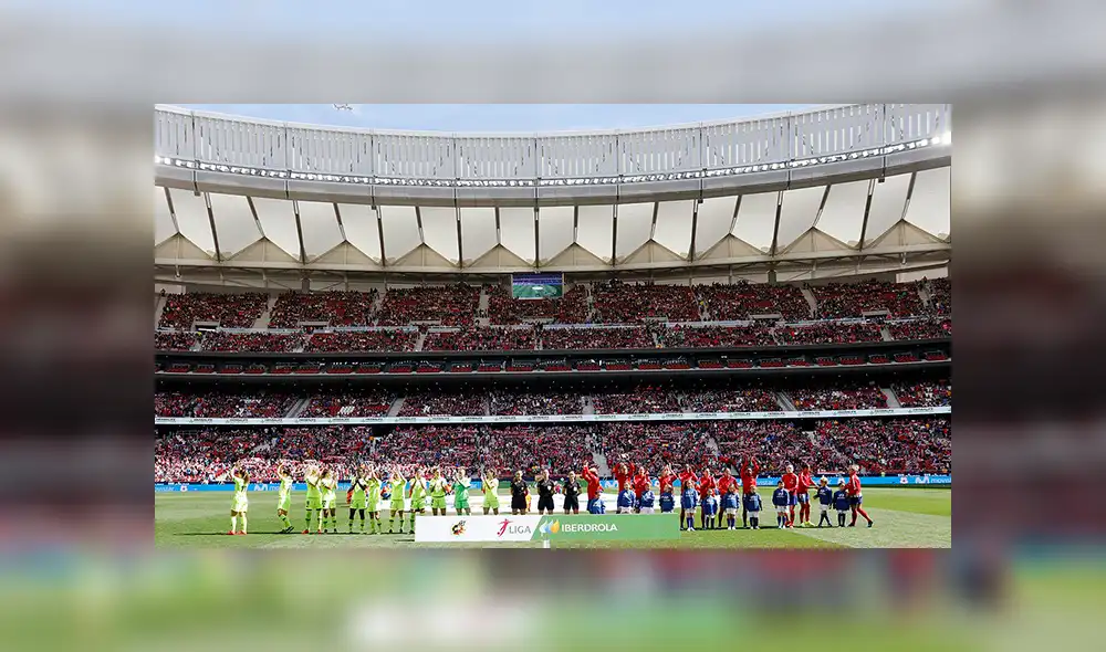 Récord mundial: más de 60 mil personas asistieron a partido de fútbol femenino en España [VIDEO]