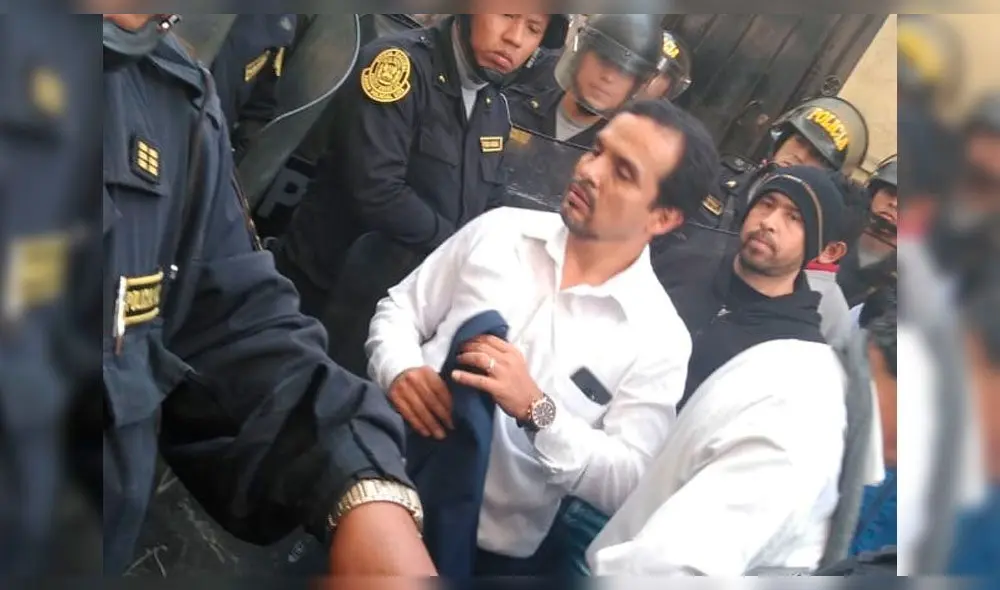 Congresistas del Frente Amplio se enfrentaron a la Policía tras detención de mineros