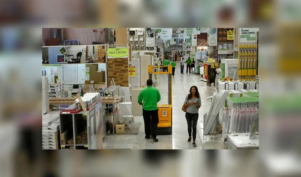 La reapertura de las tiendas Leroy Merlin supone el retorno a actividades de más de 600 colaboradores. (Foto: Mónica Torres)