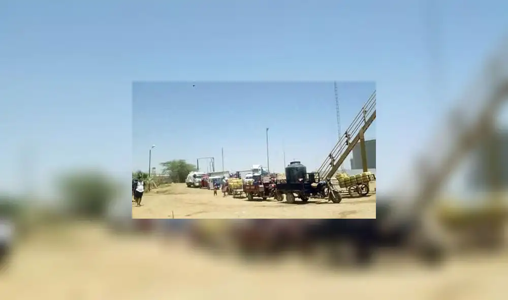 Talara: indignados bloquean Panamericana tras sobrevivir semanas sin agua potable  [FOTOS Y VIDEOS]