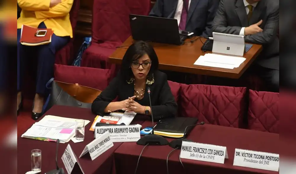 Alejandra Aramayo Alejandra Aramayo