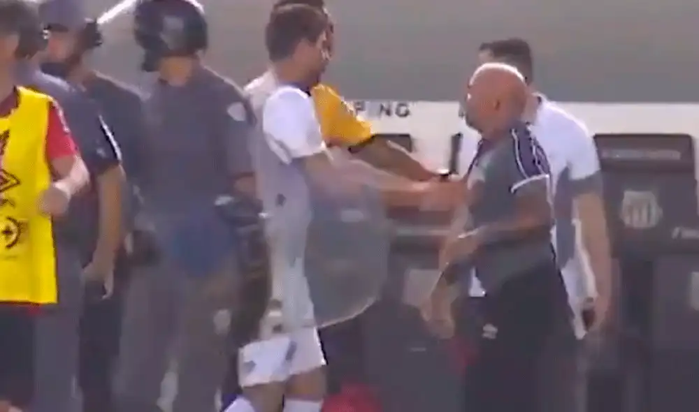 Jorge Sampaoli protagoniza incidente con entrenador de Atlético Paranaense.