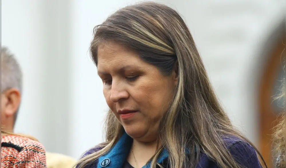 Pedirán que Olaechea anule beneficios de vicepresidenta a Yeni Vilcatoma