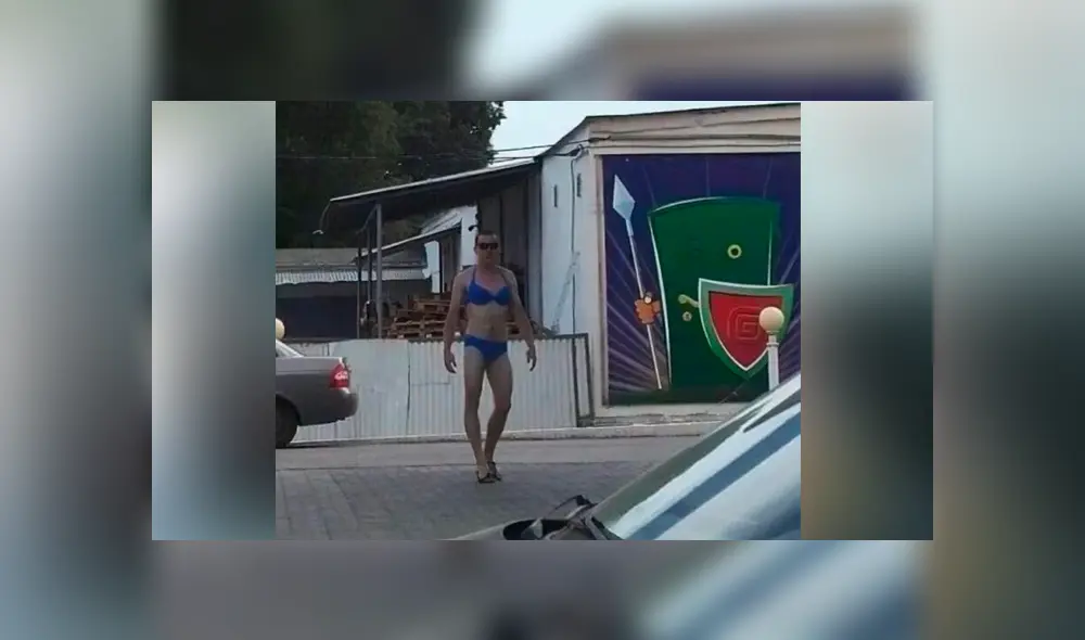 Desliza hacia la izquierda para ver las fotos del viral de Facebook, donde aparece un grupo de hombre vestidos con bikini. Desliza hacia la izquierda para ver las fotos del viral de Facebook, donde aparece un grupo de hombre vestidos con bikini.