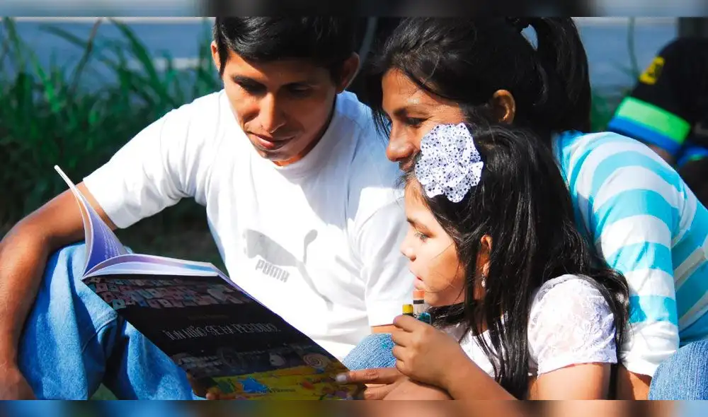 Familias buscan entretenimiento en cuarentena.