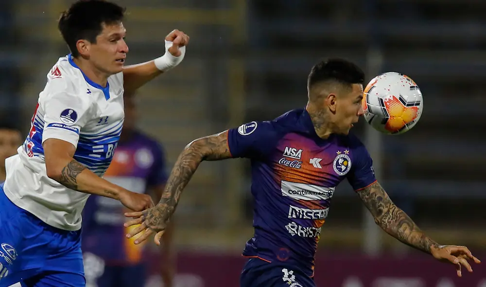 Universidad Católica busca cerrar de local su pase a la siguiente ronda de la Sudamericana contra Sol de América. Foto: AFP