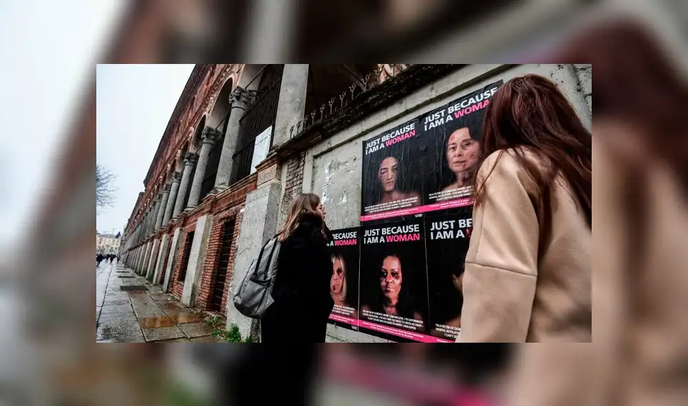 Michelle Obama y otras personalidades aparecen ‘golpeadas’ en campaña contra la violencia de género Michelle Obama y otras personalidades aparecen ‘golpeadas’ en campaña contra la violencia de género