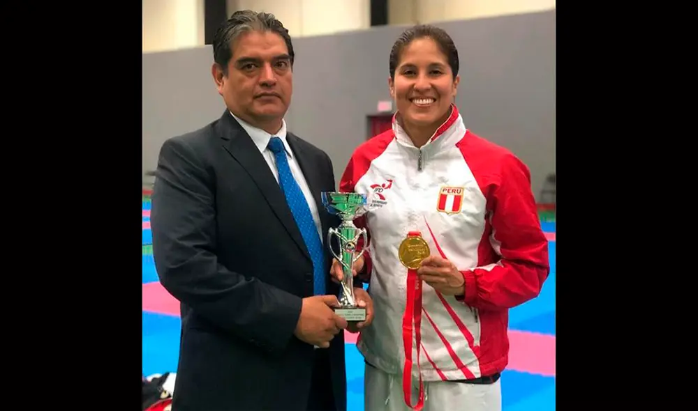 Alexandra Grande gana medalla de oro en Karate.