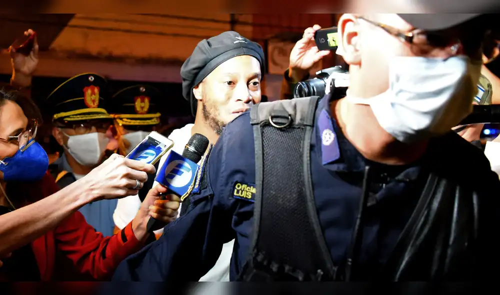 Rnaldinho cumple arresto domiciliario en lujoso hotel en Paraguay. Rnaldinho cumple arresto domiciliario en lujoso hotel en Paraguay.