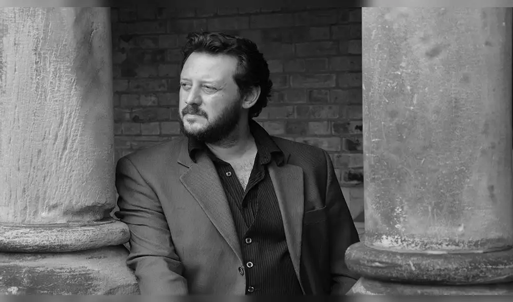 Escritor se ‘sacrificó’ y estuvo ebrio por 10 años para descubrir la cura de la resaca Escritor se ‘sacrificó’ y estuvo ebrio por 10 años para descubrir la cura de la resaca