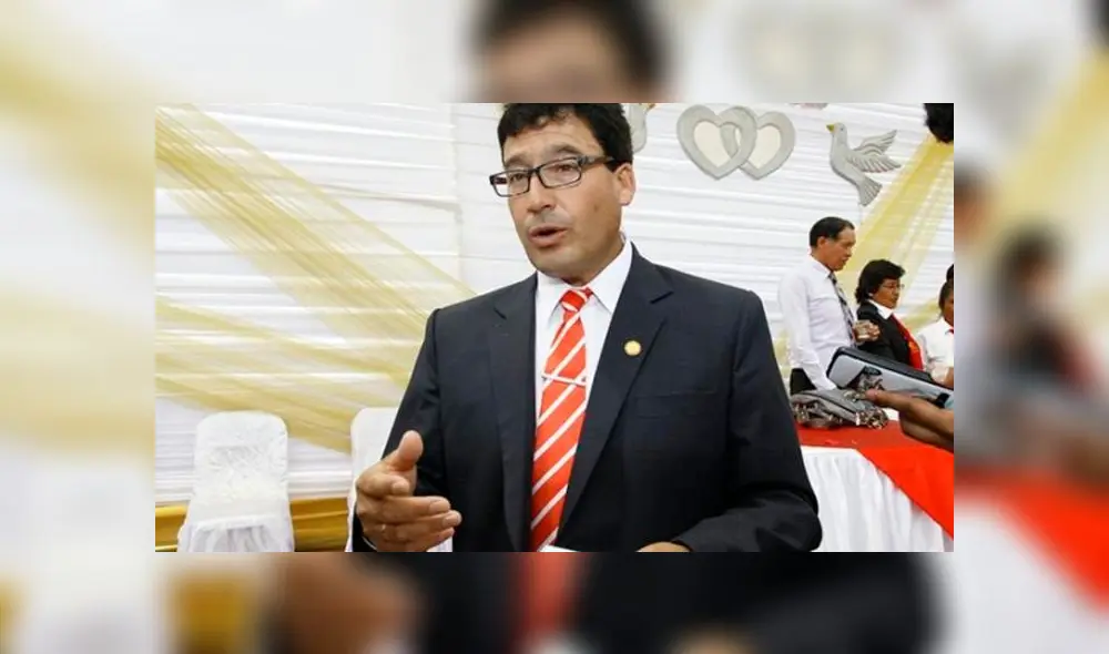 Arequipa: Regidores suspenden a alcalde Edwin Martínez 
