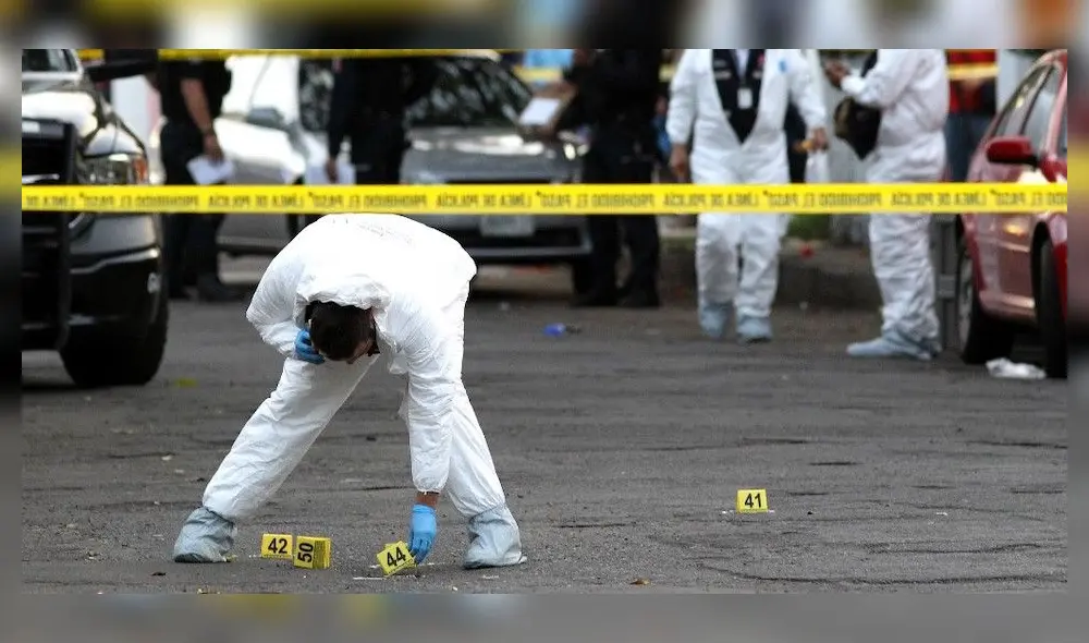 El cadáver del asesino se encontró dentro de su automóvil. (Foto: Internet)