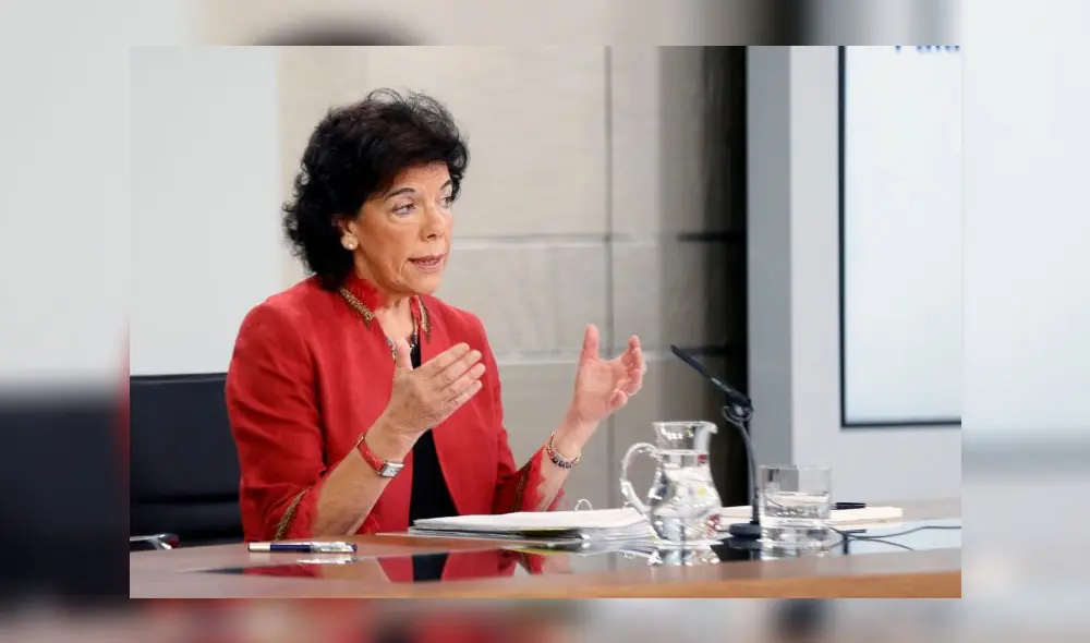 Isabel Celaá se reunió con los consejeros de educación para discutir temas relacionados al desarrollo del curso escolar. (Foto: Moncloa)