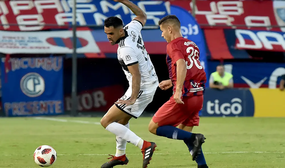 Sigue aquí EN VIVO ONLINE el clásico Olimpia vs. Cerro Porteño por la fecha 17 del Torneo Clausura 2019 de la Primera División de Paraguay. | Foto: AFP Sigue aquí EN VIVO ONLINE el clásico Olimpia vs. Cerro Porteño por la fecha 17 del Torneo Clausura 2019 de la Primera División de Paraguay. | Foto: AFP