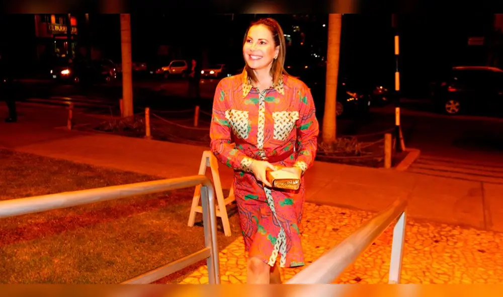 Karina Calmet enciende las redes con fotografía desnuda Karina Calmet enciende las redes con fotografía desnuda