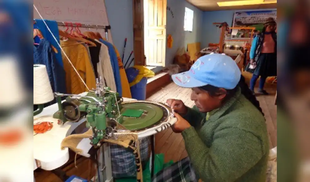 Comuneros de Puno fabrican ropa inteligente con fibras de alpaca y plata