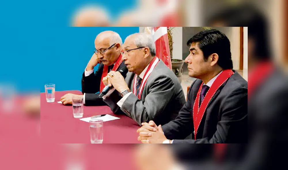 Sombras. El fiscal superior Luis Germaná (derecha) fue adjunto de Pedro Chávarry el 2015. Sombras. El fiscal superior Luis Germaná (derecha) fue adjunto de Pedro Chávarry el 2015.