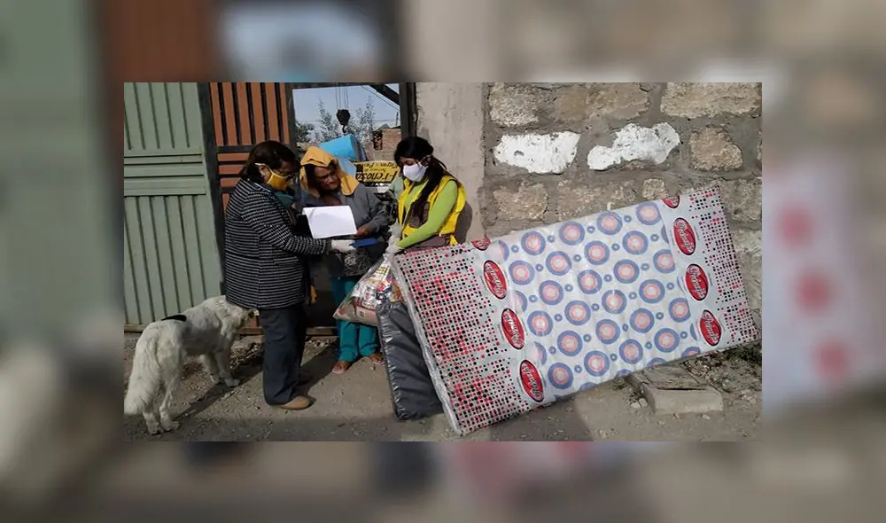 Municipio y vecinos donaron colchones y víveres para la familia. Municipio y vecinos donaron colchones y víveres para la familia.