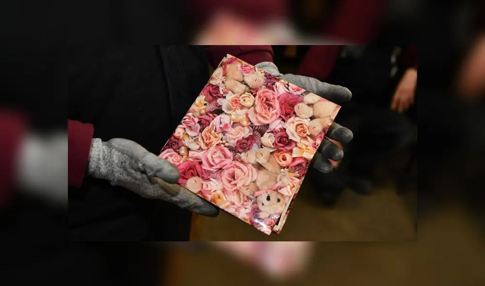 El álbum de Maria Snoeys-Lagler encontrado por una tienda de segunda mano. Foto: HLN Bélgica El álbum de Maria Snoeys-Lagler encontrado por una tienda de segunda mano. Foto: HLN Bélgica