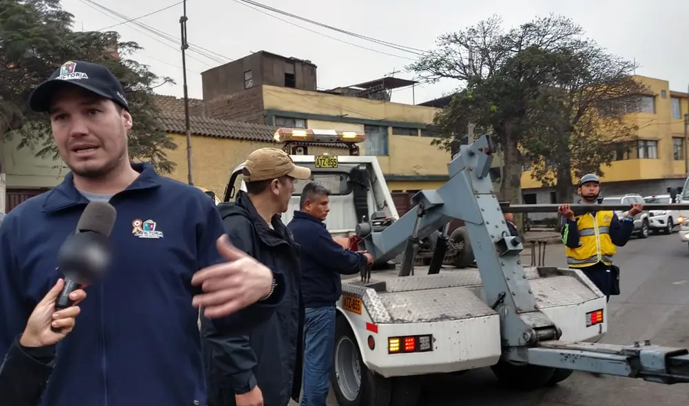 Forsyth declaró que en el distrito existen más de mil 200 vehículos abandonados.