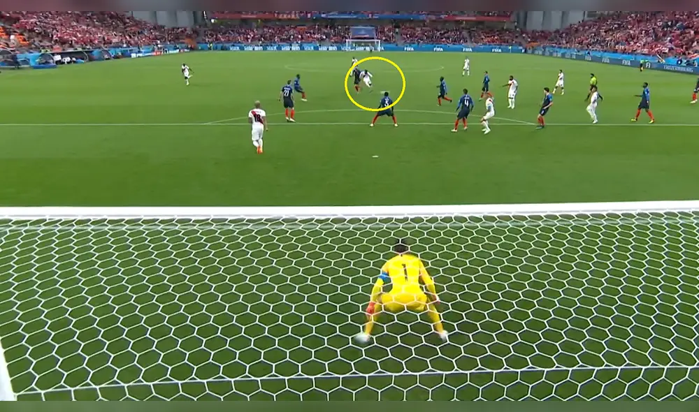 El impresionante remate de Pedro Aquino que se estrelló en el palo El impresionante remate de Pedro Aquino que se estrelló en el palo