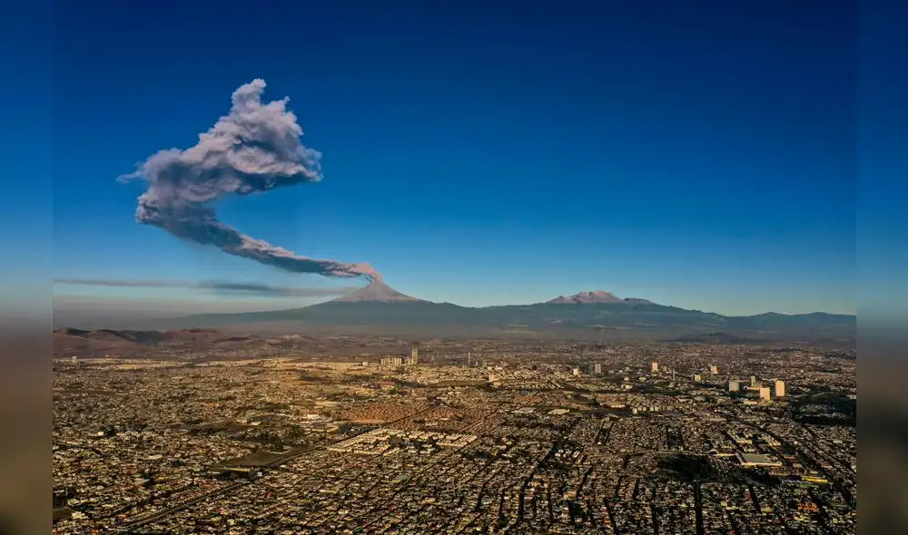 Los pasajeros pasaron 11 horas en el aire, tras las cuales regresaron al mismo punto de partida. Foto: AFP.