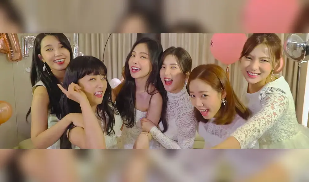 "Everybody ready", último lanzamiento de Apink. La canción conmemoró el 8° aniversario del grupo.