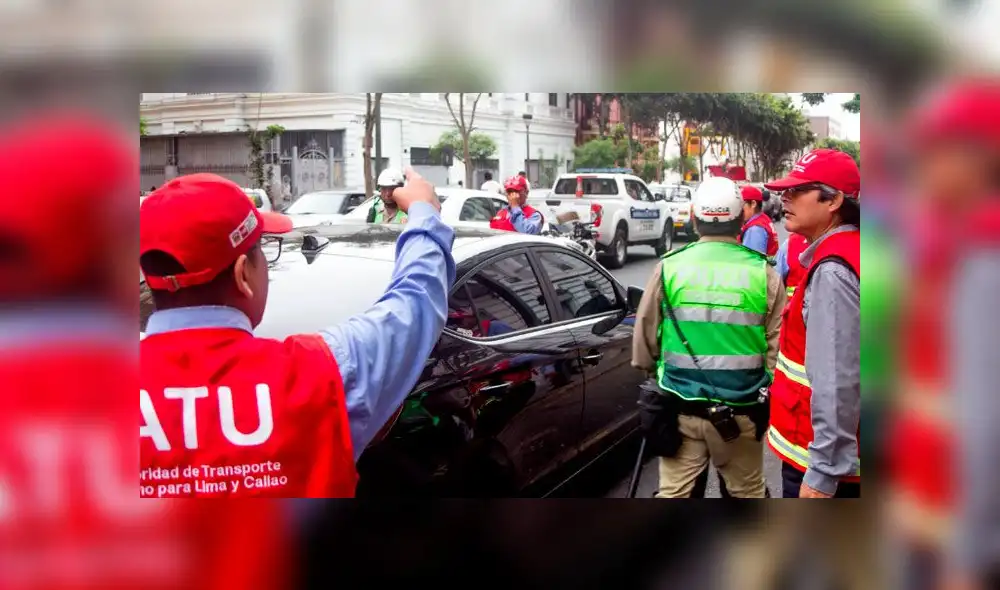 ATU multa a colectiveros. Créditos: ATU. ATU multa a colectiveros. Créditos: ATU.