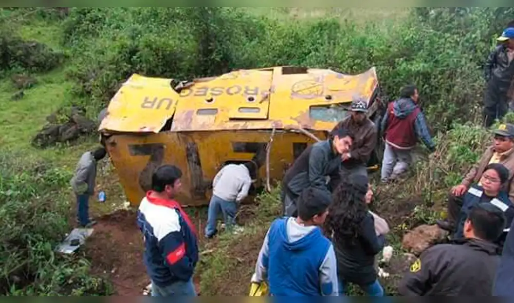 Cuatro muertos deja caída de vehículo de Prosegur a un abismo